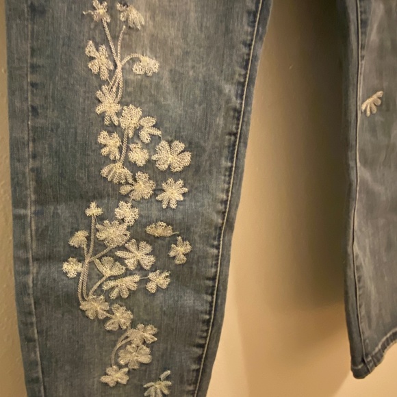 FDJ French Dressing Jeans Sixe 8 Olivia Embroidered Slim Leg Floral Flowers - Picture 3 of 9